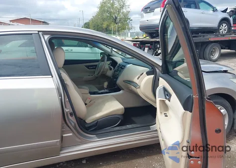 2015 Nissan Altima 2.5/S/Sv/Sl из США, поврежденный, VIN 1N4AL3AP8FC120778